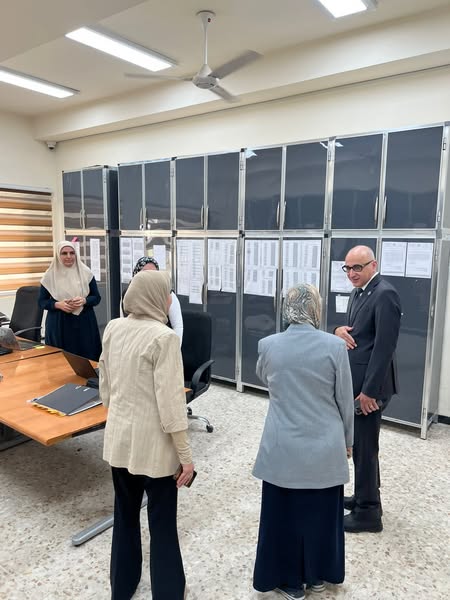 السيد رئيس جامعة بغداد في رحاب كلية العلوم للبنات2