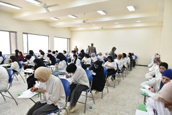 جولة تفقدية لمتابعة سير الامتحانات النهائية3