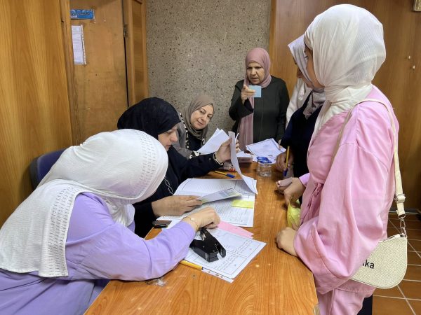 جولة ميدانية لمتابعة تسجيل الطلبة الجدد في كلية العلوم للبنات3