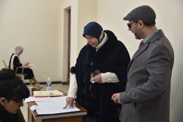 عميد كلية العلوم للبنات تُجري جولة تفقدية لمتابعة امتحانات نهاية الكورس الأول2