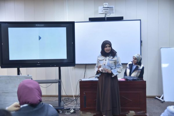 ندوة تعريفية تقيمها وحدة التأهيل والتوظيف بالتعاون مع قسم الحاسوب2